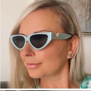 Light blue cadet sunglasses uv 400